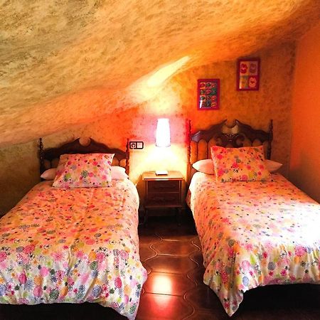 Casa Rural Cuevas Del Sol Setenil De Las Bodegas Eksteriør bilde