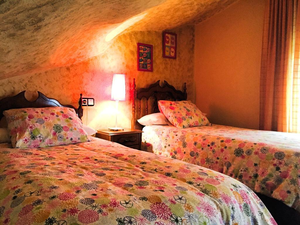 Casa Rural Cuevas Del Sol Setenil De Las Bodegas Eksteriør bilde