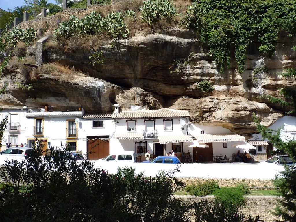 Casa Rural Cuevas Del Sol Setenil De Las Bodegas Eksteriør bilde